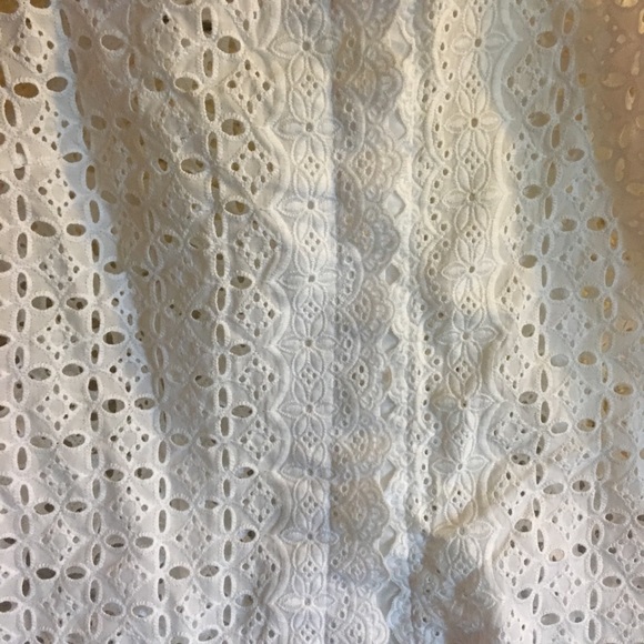 NWT Spring & Summer cutlon eyelet blouse size M - Picture 8 of 8